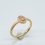 K14YG Ring with Unheated sapphire