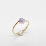 K18YG Ring with sapphire.