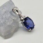K18WG Pendant with Blue sapphire & Diamond