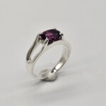 SV925 Ring with Garnet