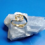 K18YG Ring right yellow sapphire