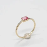 K18YG Ring with Padparadscha and Diamond