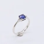 K18WG Ring with Blue sapphire and Diamond