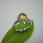 Yellow sapphire & Diamond Ring