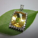 K18WG Yellow sapphire & Diamond Pendant