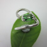 K18WG Green garnet Ring