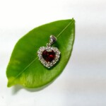 K18WG Garnet Pendant