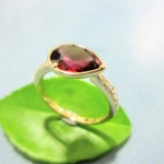 K18YG Garnet & Diamond Ring