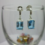 K18WG Blue topaz Earrings